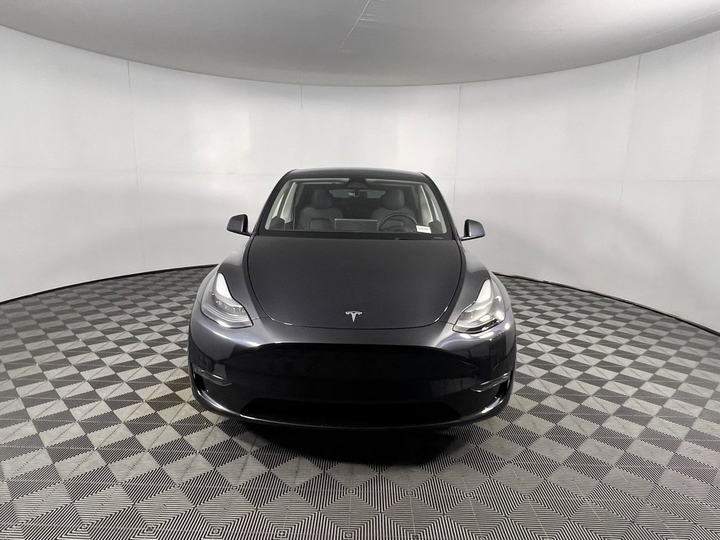 Used 2025 Tesla Model Y Long Range image 11