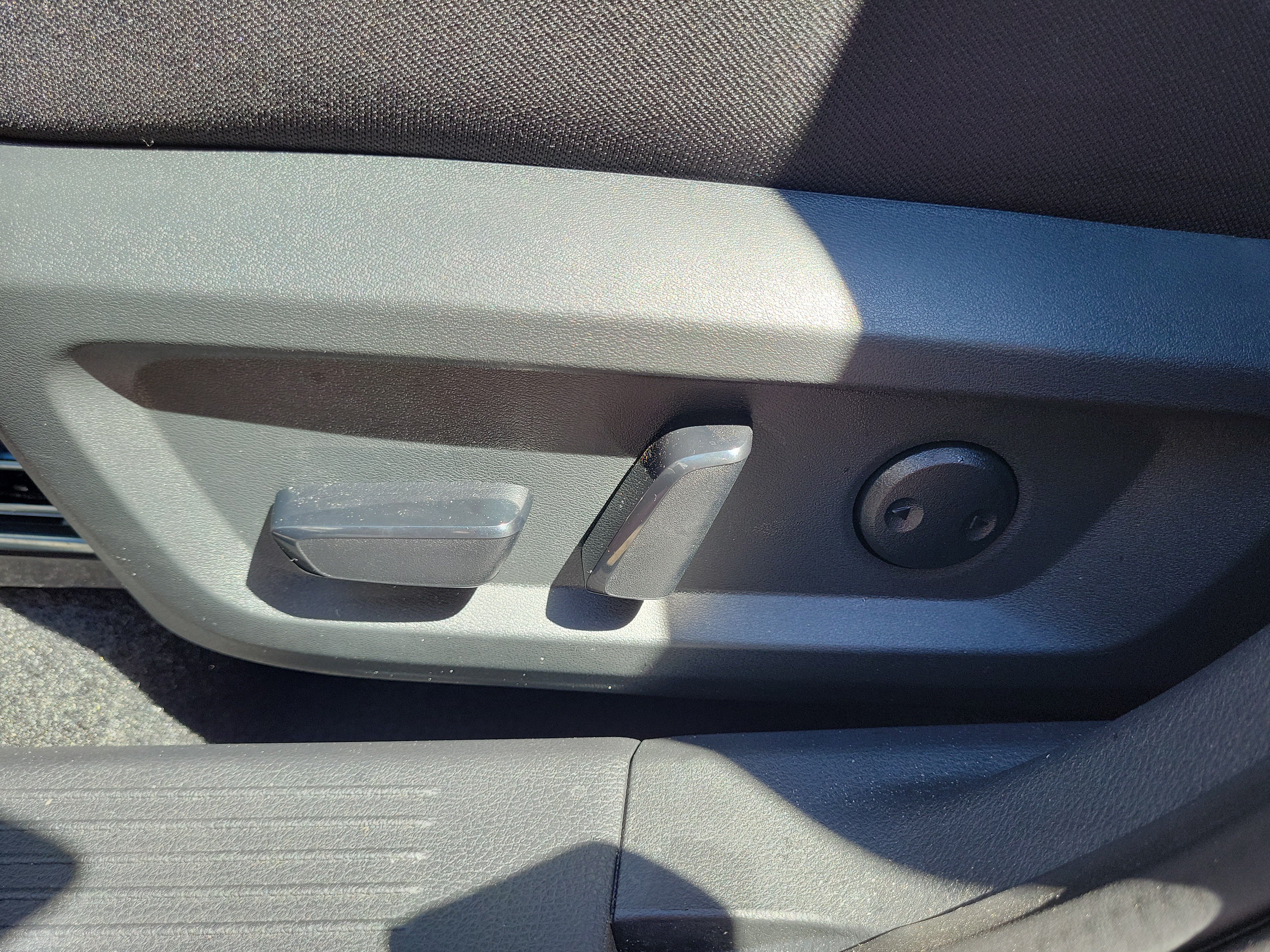 Certified 2026 Nissan Rogue SV FWD image 14