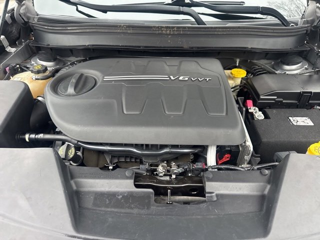 Used 2016 Jeep Cherokee 75th Anniversary image 17