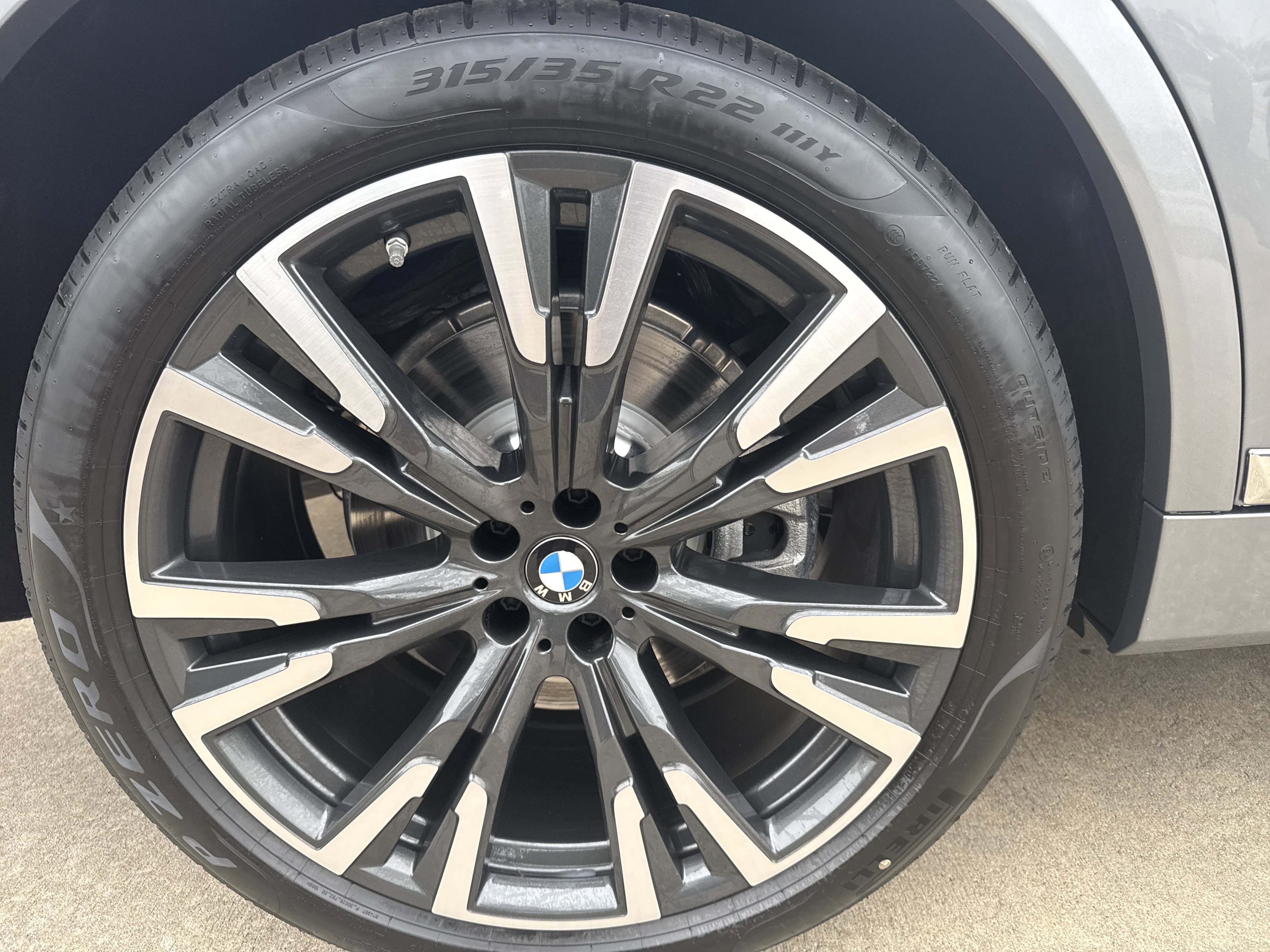 New 2026 BMW X7 xDrive40i image 27