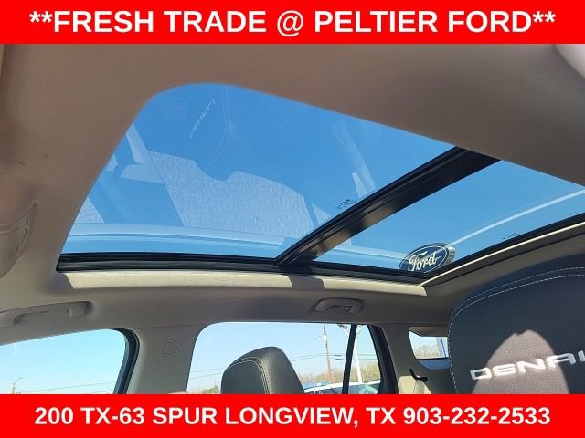 Used 2024 GMC Terrain Denali w/ Denali Premium Package image 7
