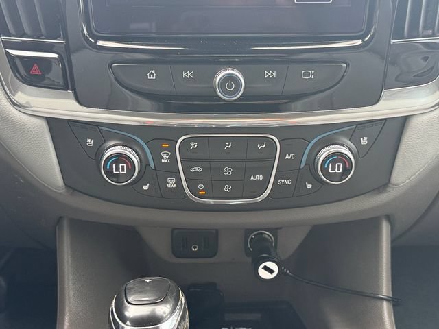 Used 2018 Chevrolet Traverse Premier w/ Driver Confidence II Package FWD image 4