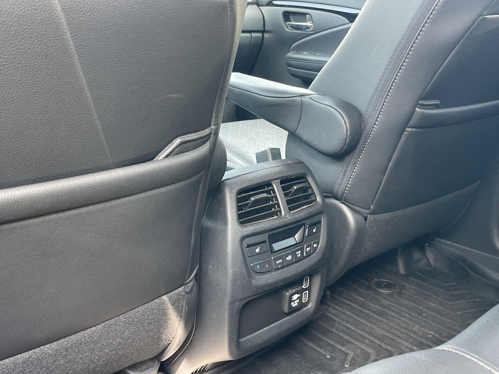 Used 2019 Honda Passport Touring image 11