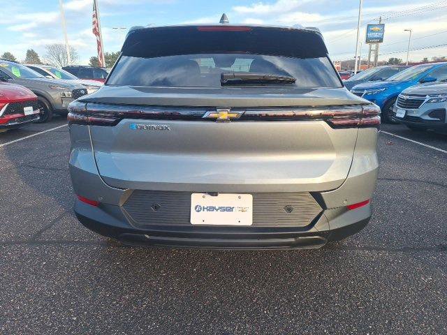 New 2026 Chevrolet Equinox EV LT image 4