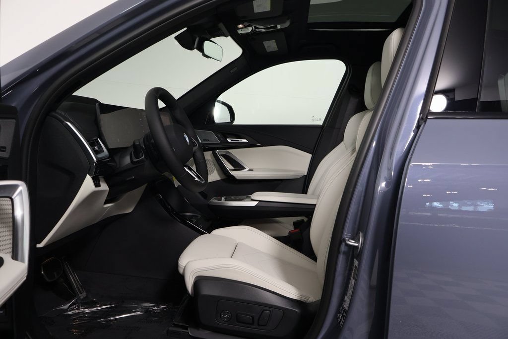 New 2026 BMW X1 xDrive28i w/ Technology Package AWD/4WD image 6
