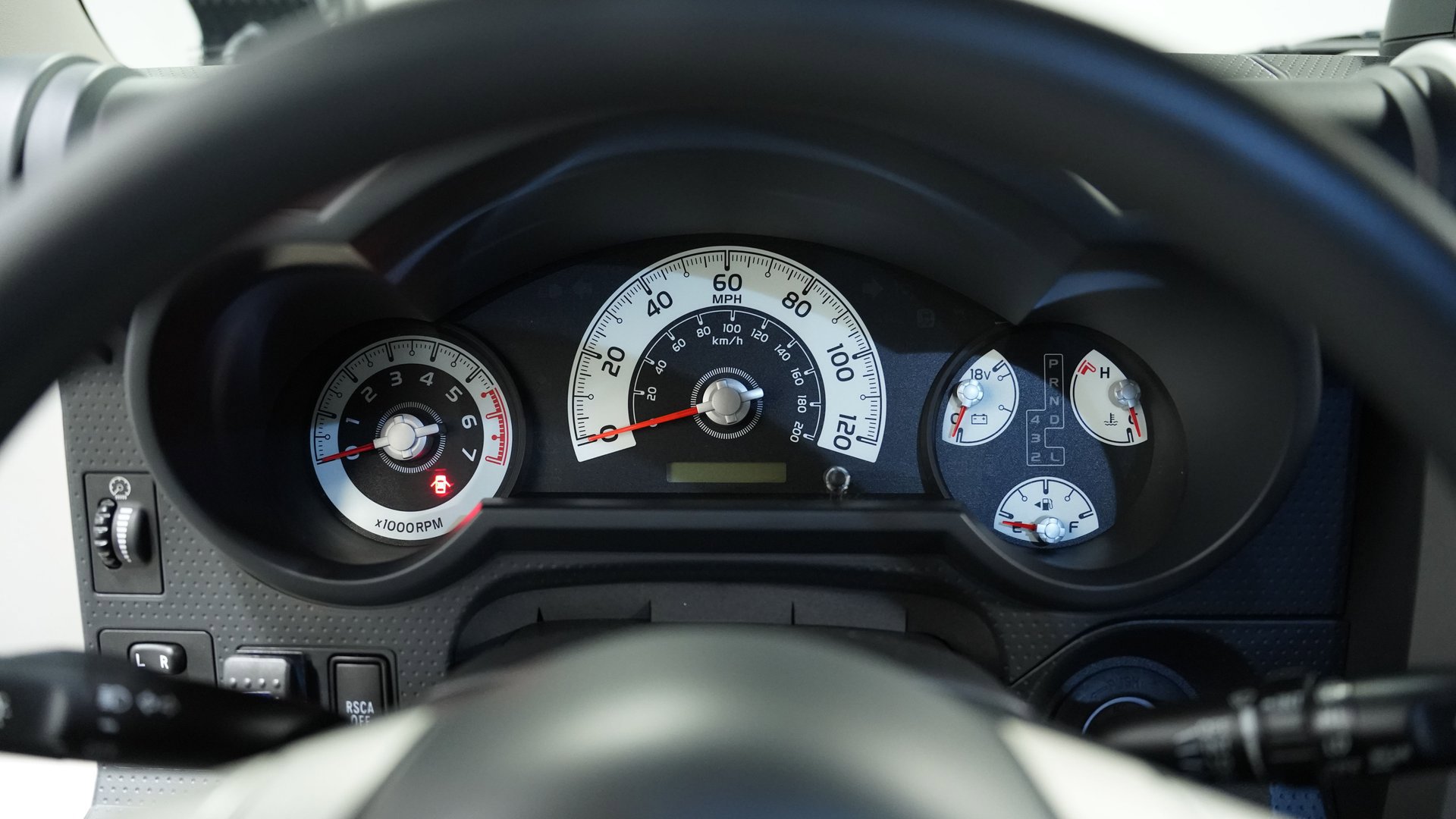 Used 2011 Toyota FJ Cruiser 4WD image 36