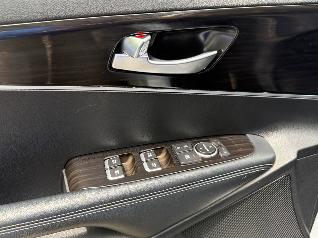 Used 2019 Kia Sorento S AWD/4WD image 16