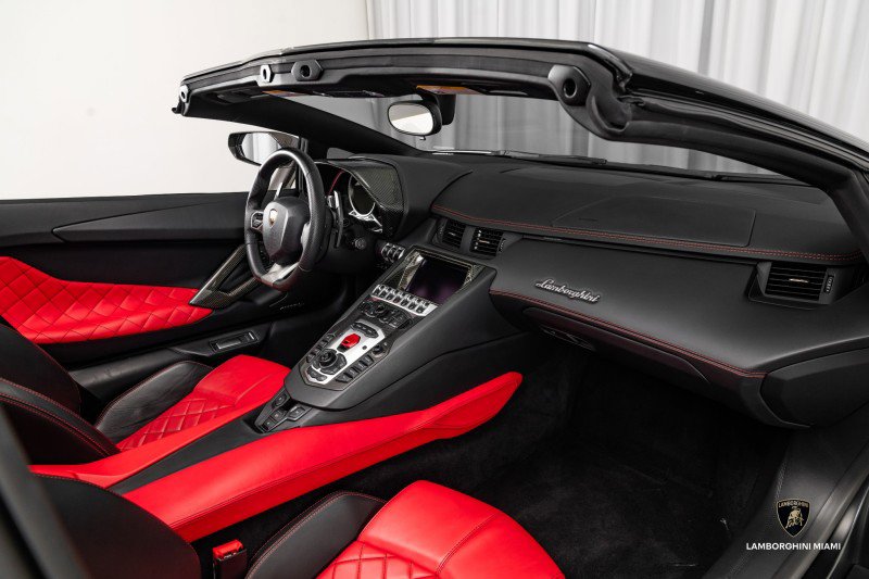 Used 2016 Lamborghini Aventador LP 700-4 image 64