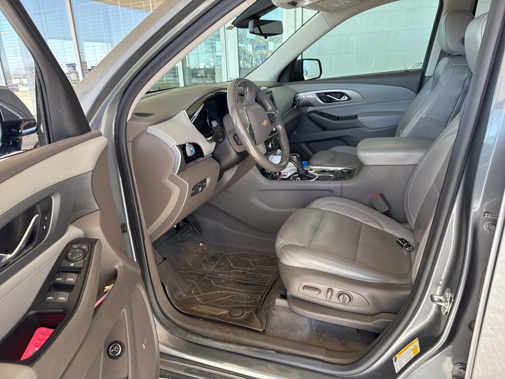Used 2019 Chevrolet Traverse LT w/ LT Premium Package image 7