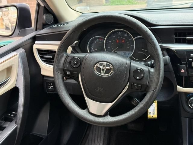 Used 2014 Toyota Corolla LE FWD image 11
