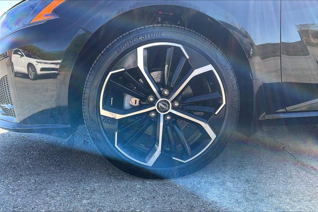 Used 2023 Nissan Altima 2.5 SR w/ SR Premium Package AWD/4WD image 9
