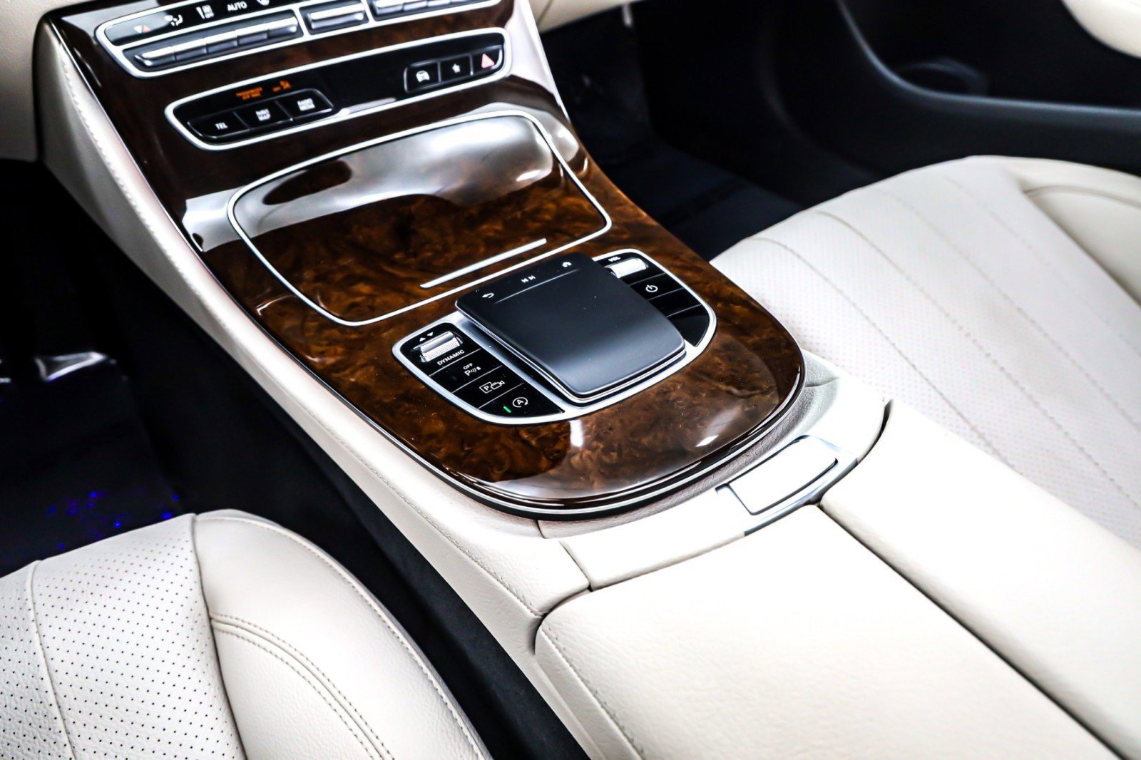 Used 2022 Mercedes-Benz E 350 Sedan image 5