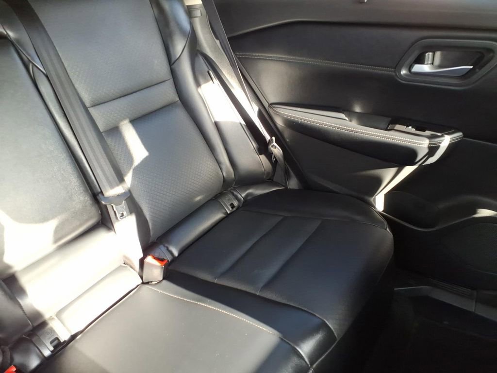 Used 2024 Nissan Rogue SV w/ SV Premium Package FWD image 19