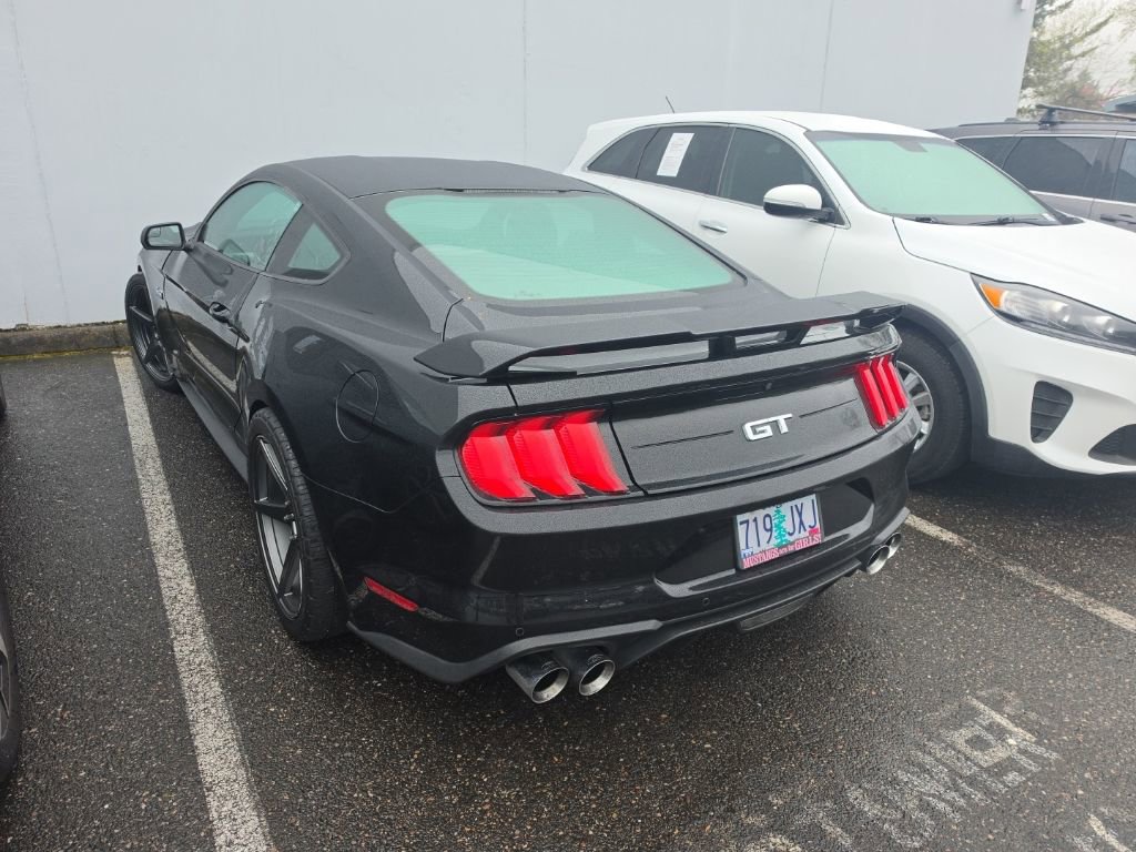 Used 2018 Ford Mustang GT RWD image 4