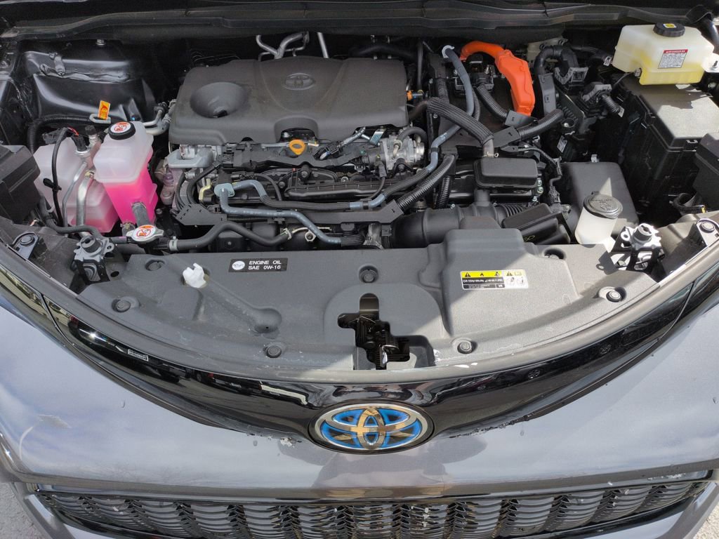 Used 2025 Toyota Sienna XSE w/ XSE Plus Package image 22