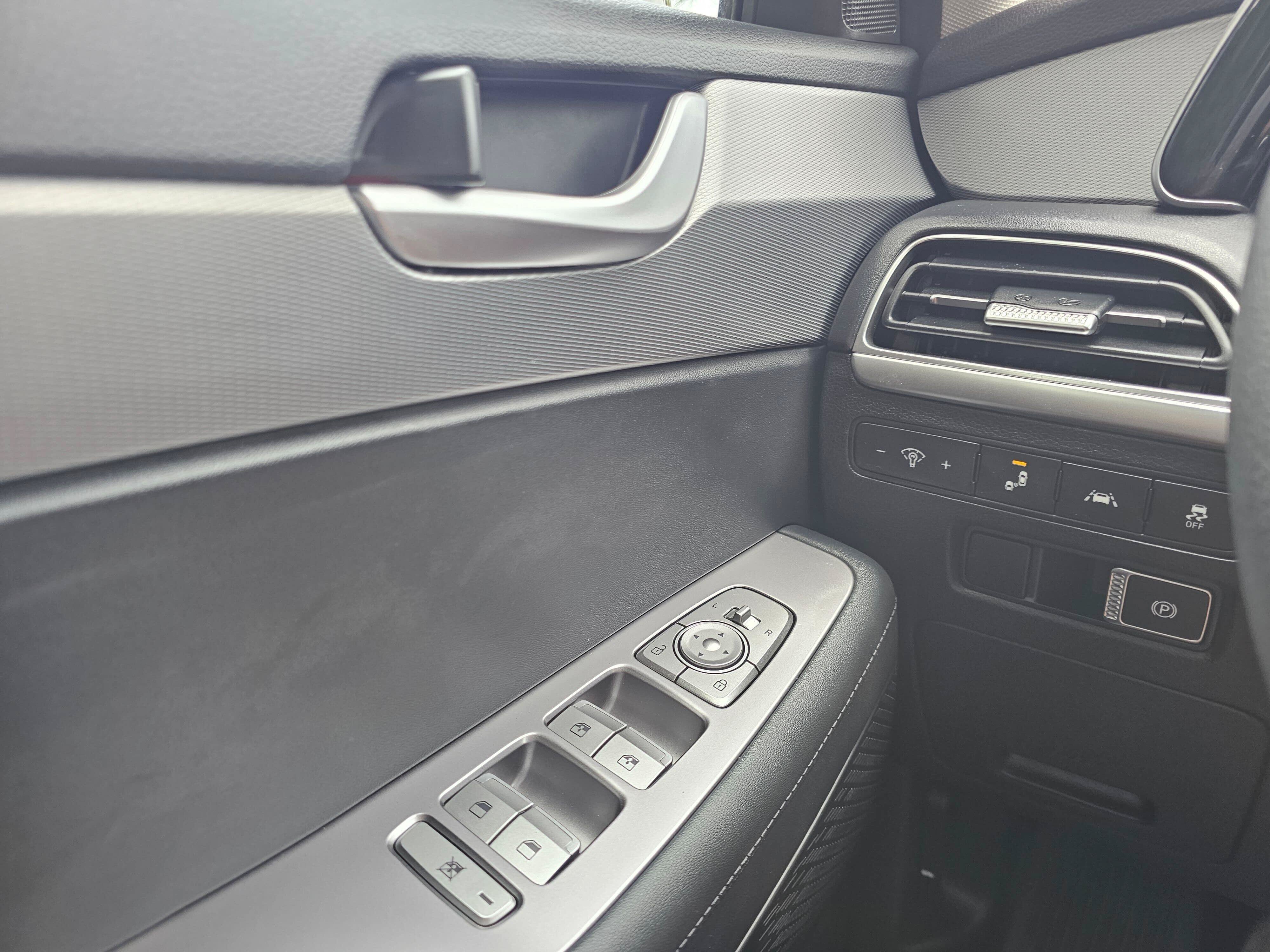 Used 2022 Hyundai Palisade SE AWD/4WD image 32