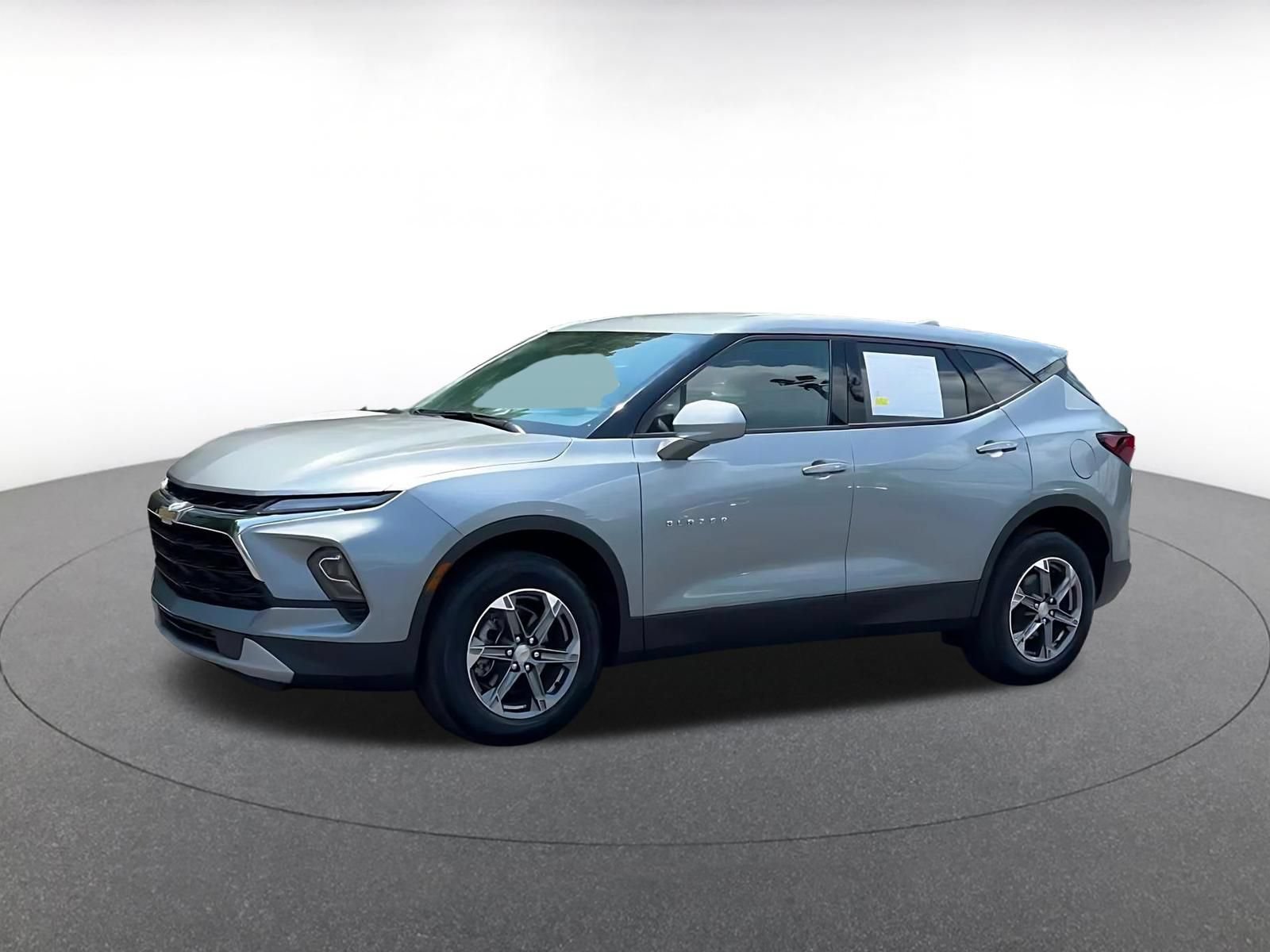Used 2026 Chevrolet Blazer LT FWD image 8