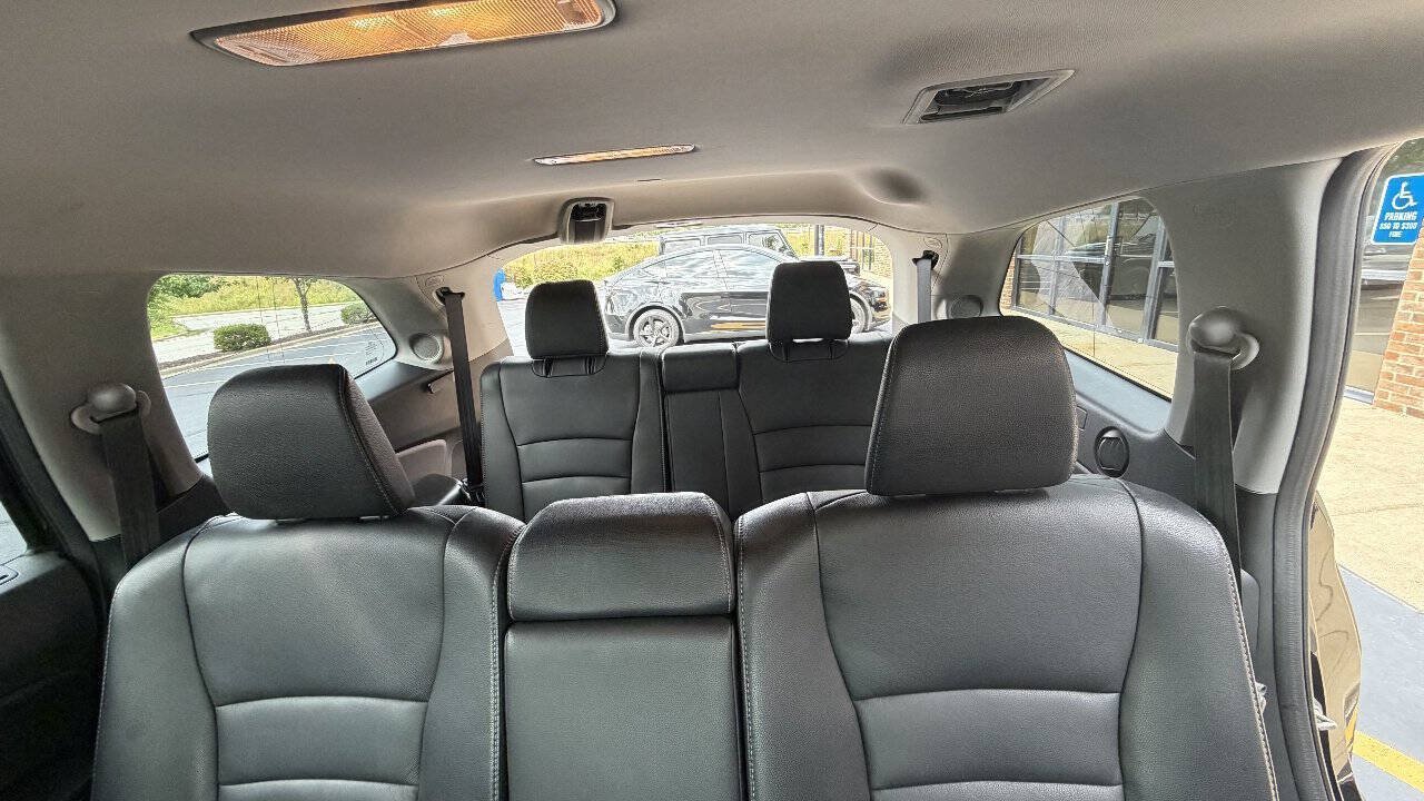Used 2017 Honda Pilot Touring image 14
