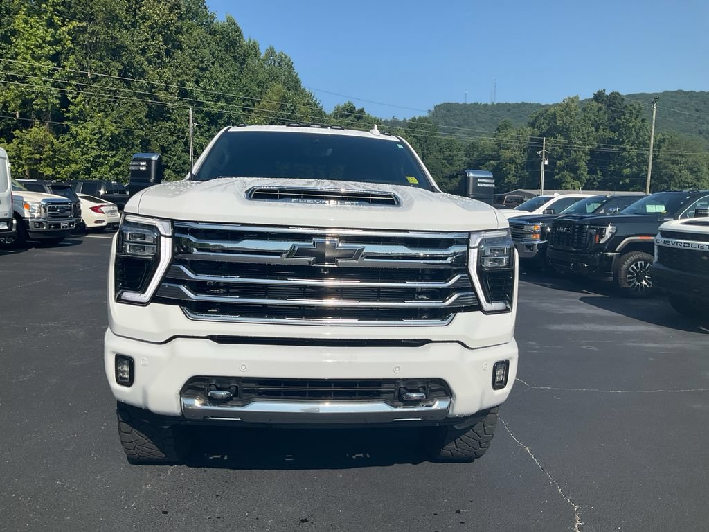 Used 2024 Chevrolet Silverado 3500 High Country w/ High Country Premium Package AWD/4WD video 2