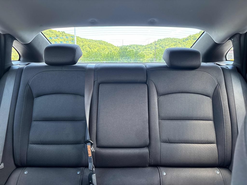 Used 2025 Chevrolet Malibu LT FWD image 18