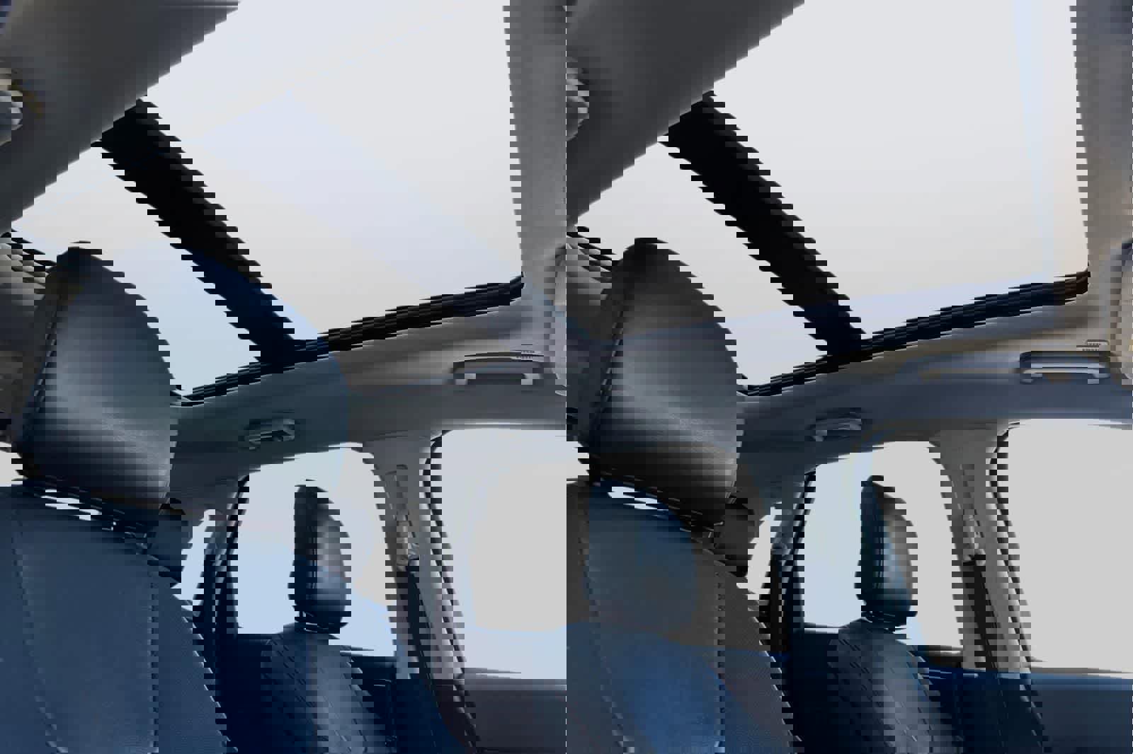 Used 2019 Ford Edge Titanium w/ Equipment Group 301A image 18