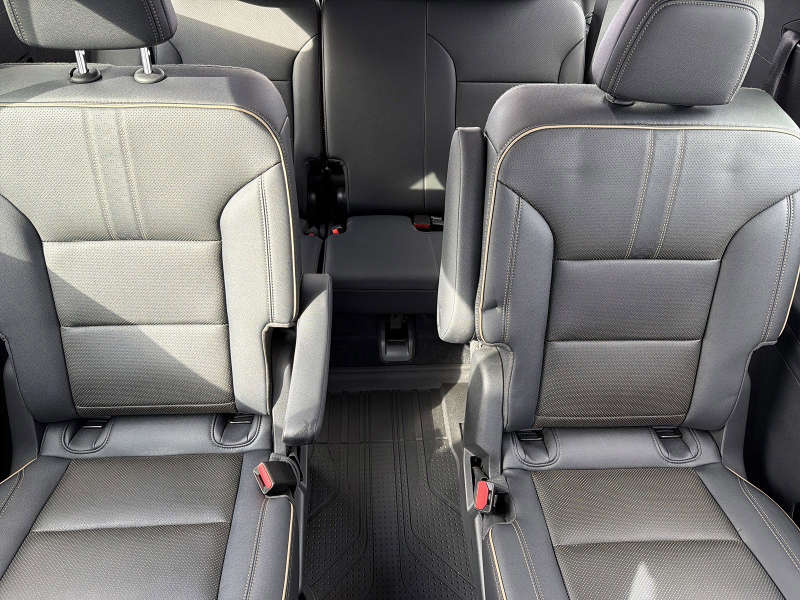 Used 2025 Chevrolet Traverse High Country image 20