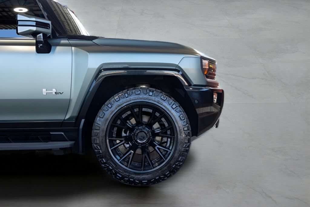 Used 2024 GMC Hummer EV 3X AWD/4WD image 10