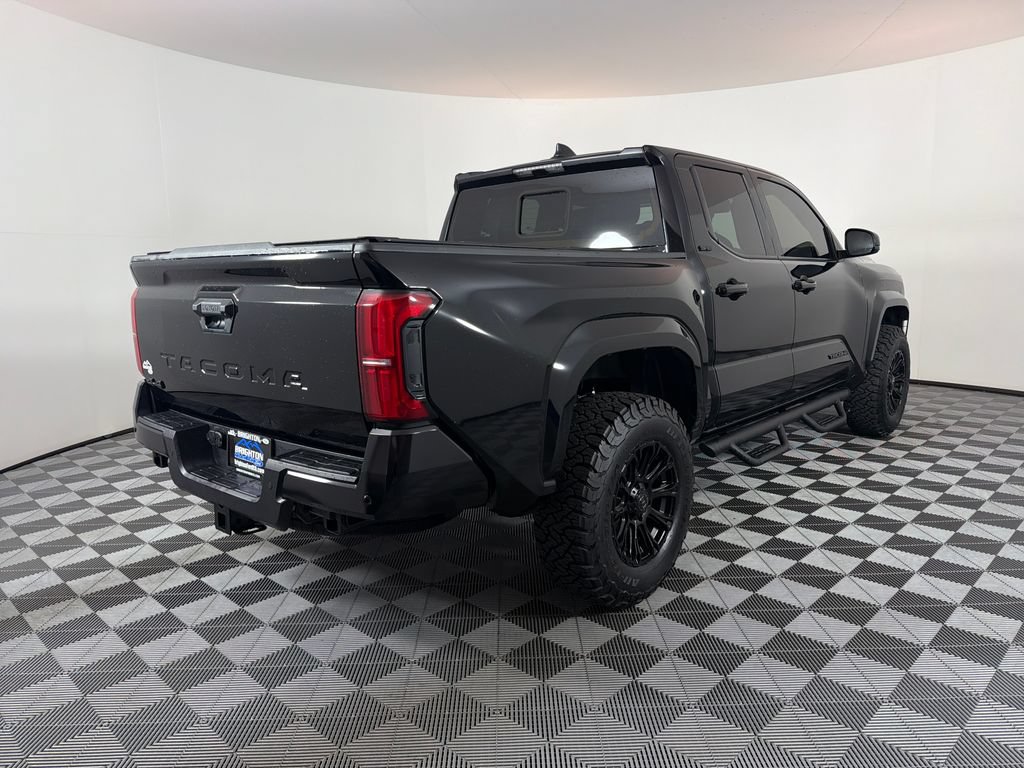 Used 2025 Toyota Tacoma SR5 AWD/4WD image 3