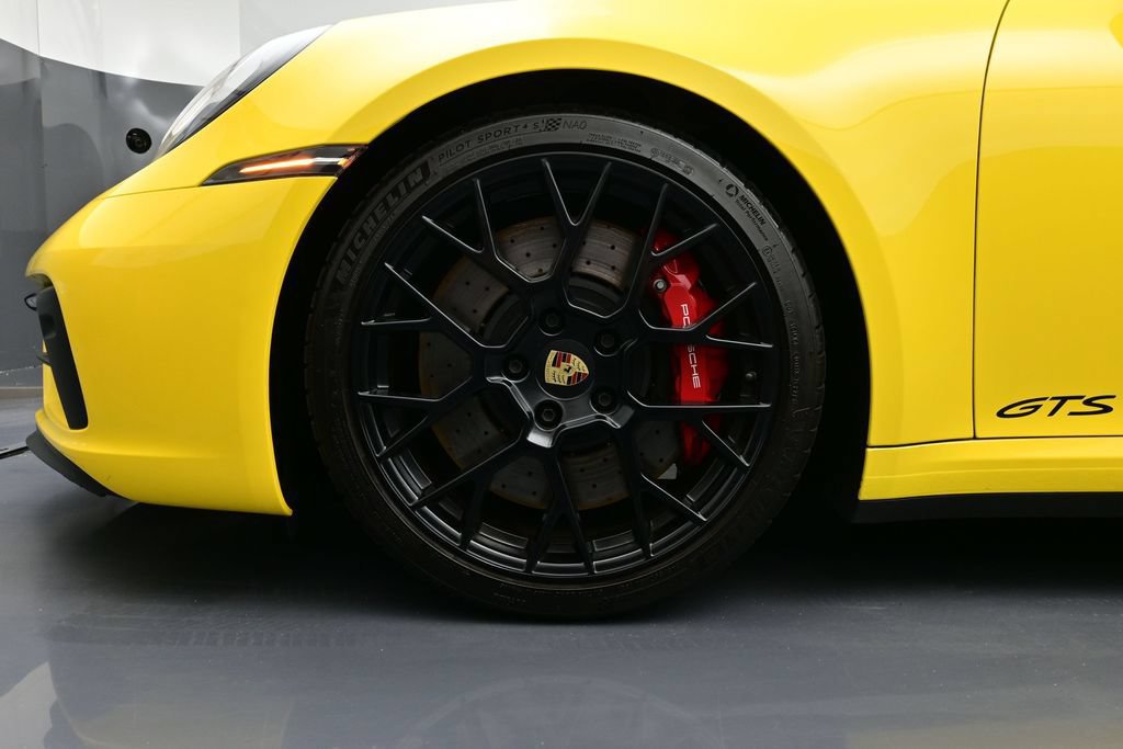 Certified 2024 Porsche 911 Carrera GTS RWD image 6