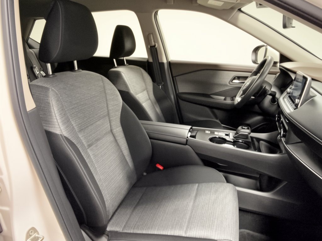 Used 2023 Nissan Rogue SV FWD image 30