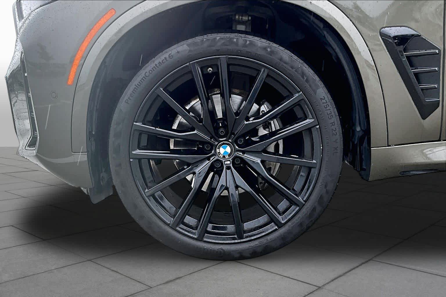 Used 2024 BMW X5 sDrive40i w/ M Sport Package RWD image 11