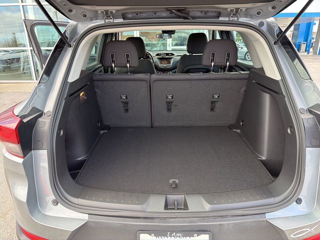 Used 2023 Chevrolet TrailBlazer LS image 8