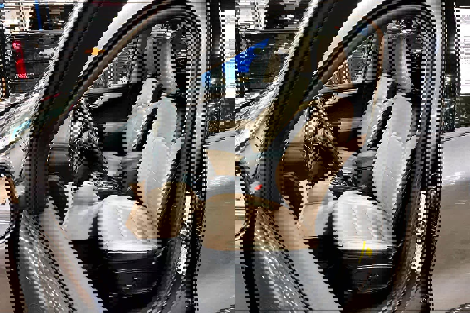 Used 2020 Ford Escape SEL image 9