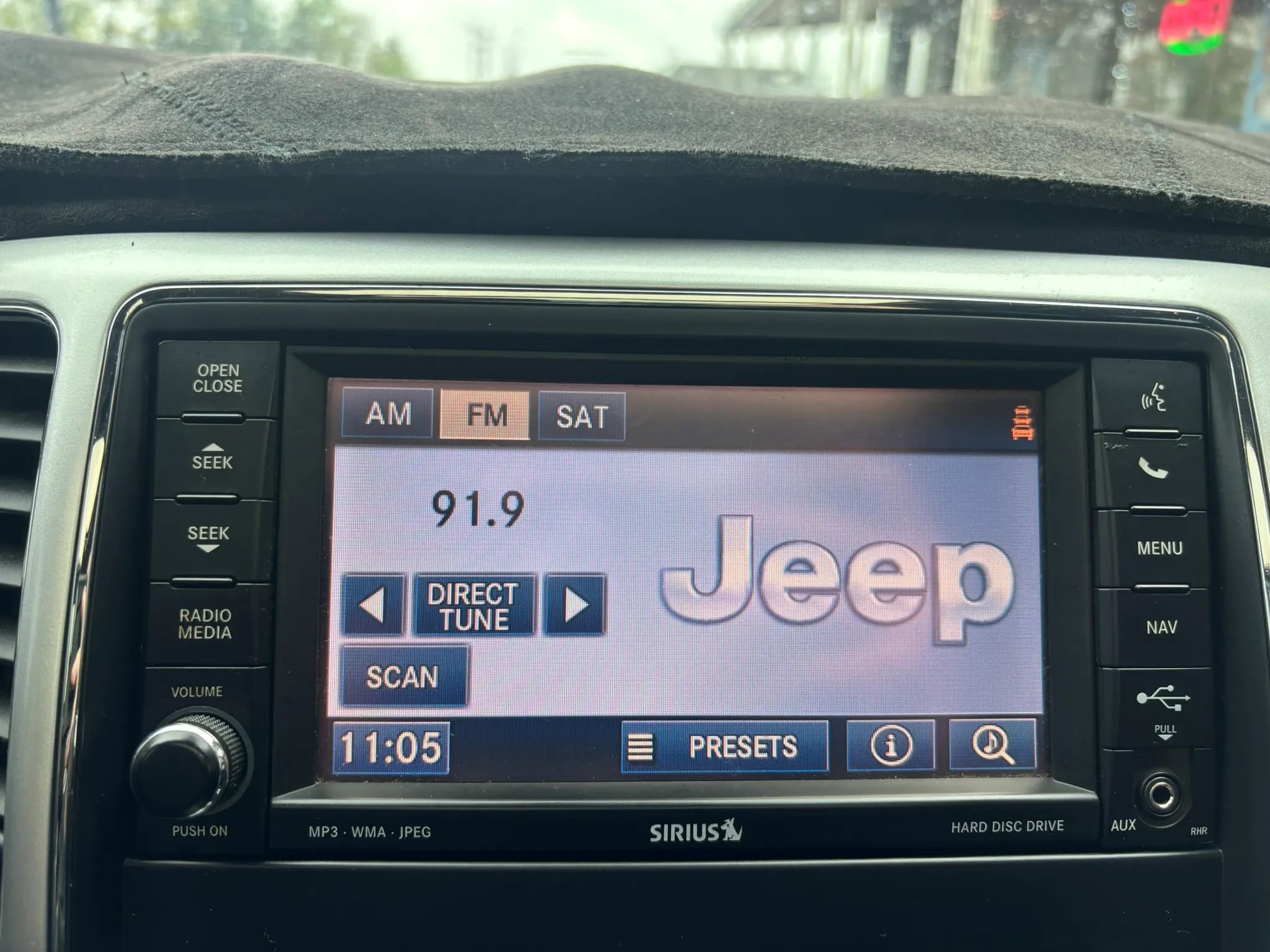 Used 2012 Jeep Grand Cherokee SRT8 w/ Luxury Group II AWD/4WD image 21