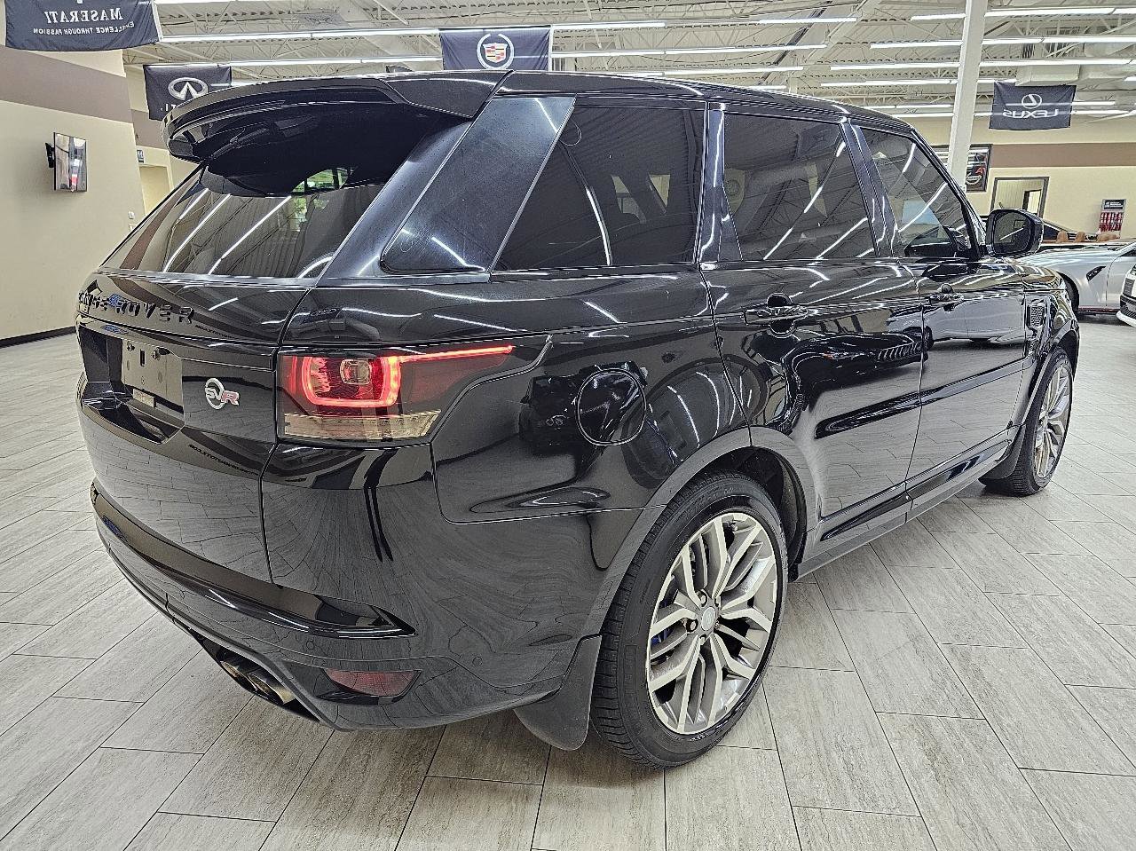 Used 2017 Land Rover Range Rover Sport SVR AWD/4WD image 7