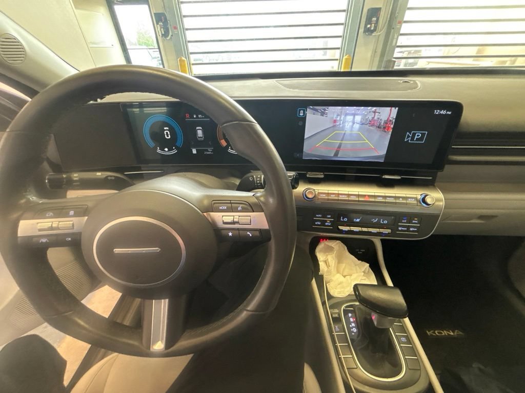Used 2024 Hyundai Kona SEL AWD/4WD image 4