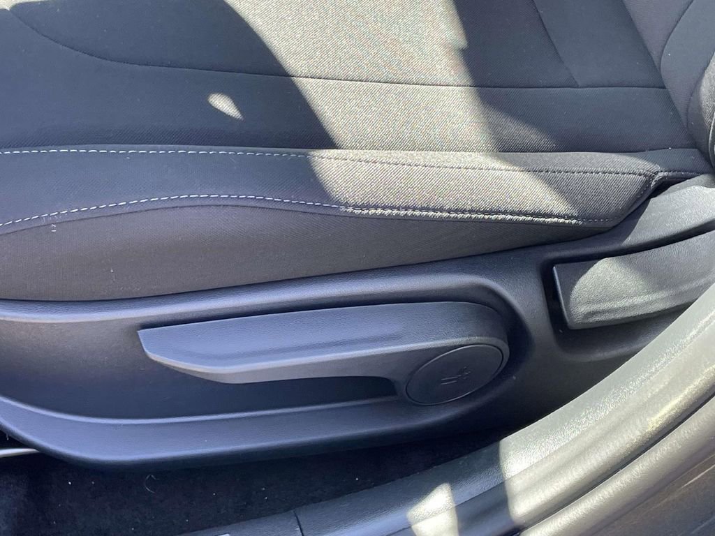 New 2026 Hyundai Elantra Sport image 16