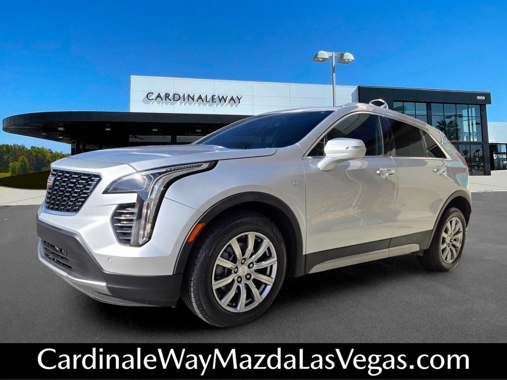 Used 2022 Cadillac XT4 Premium Luxury w/ Safety Alert Package FWD image 2