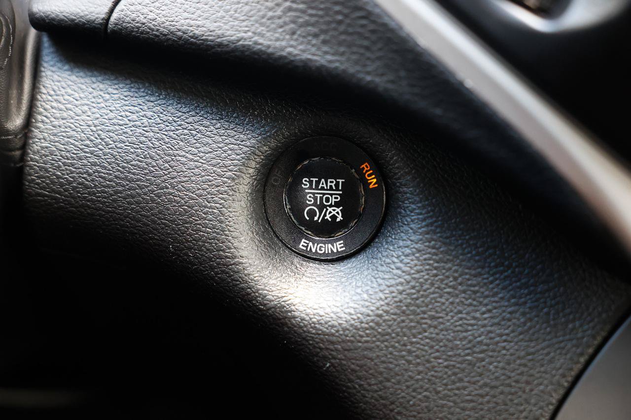 Used 2016 Jeep Cherokee Limited FWD image 26