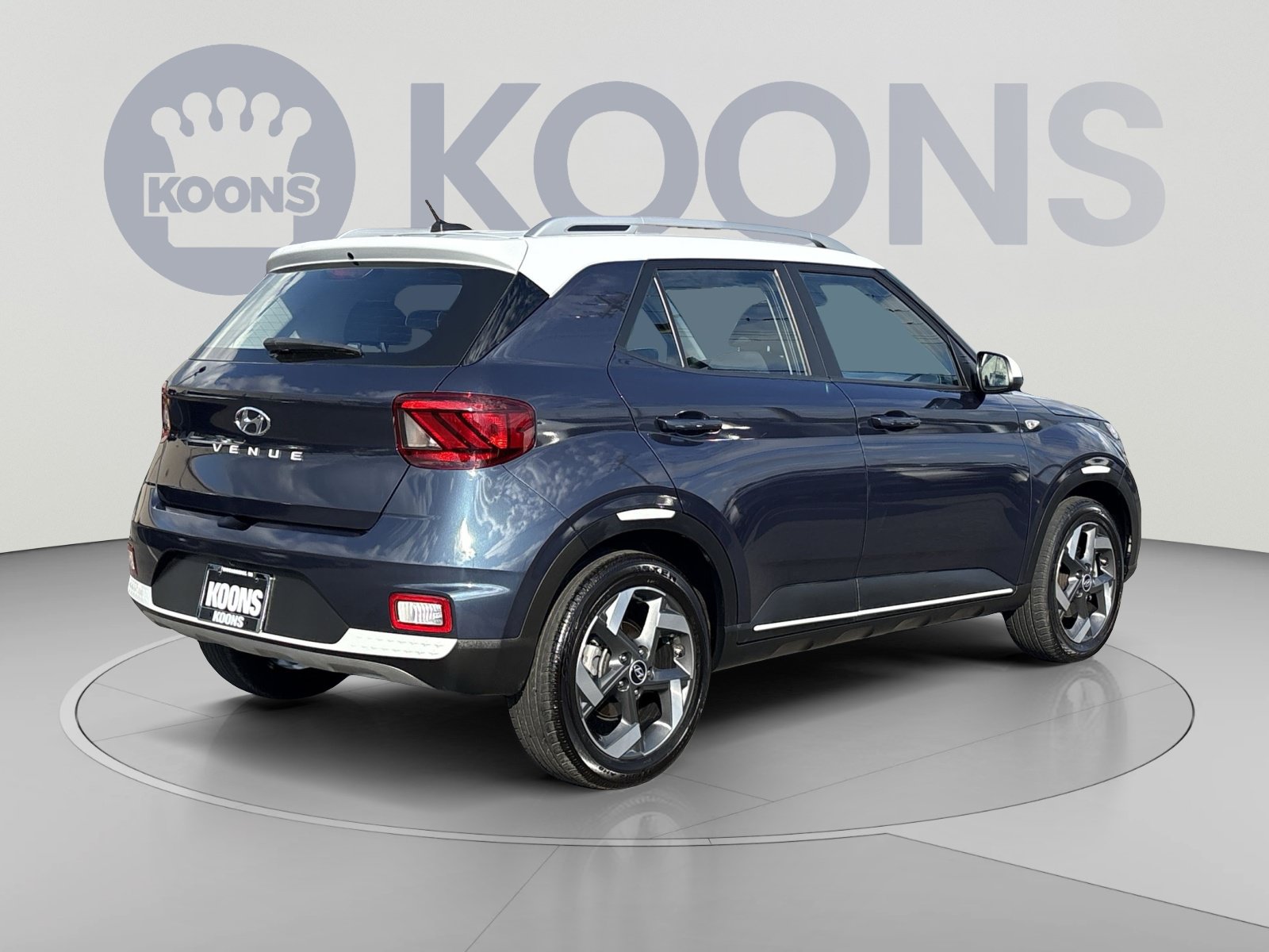 Used 2026 Hyundai Venue SEL FWD image 7