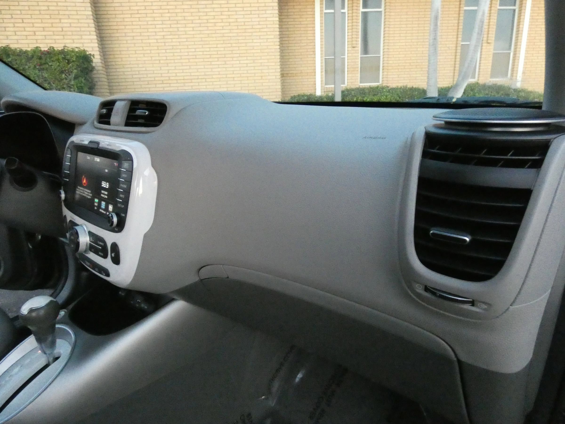 Used 2018 Kia Soul EV image 28