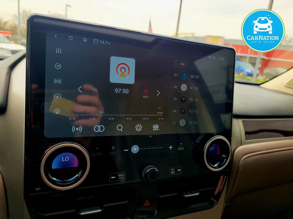 Used 2018 Lexus GX 460 Premium w/ Premium Package image 15