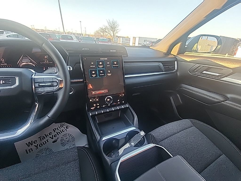 Used 2025 GMC Terrain Elevation image 27