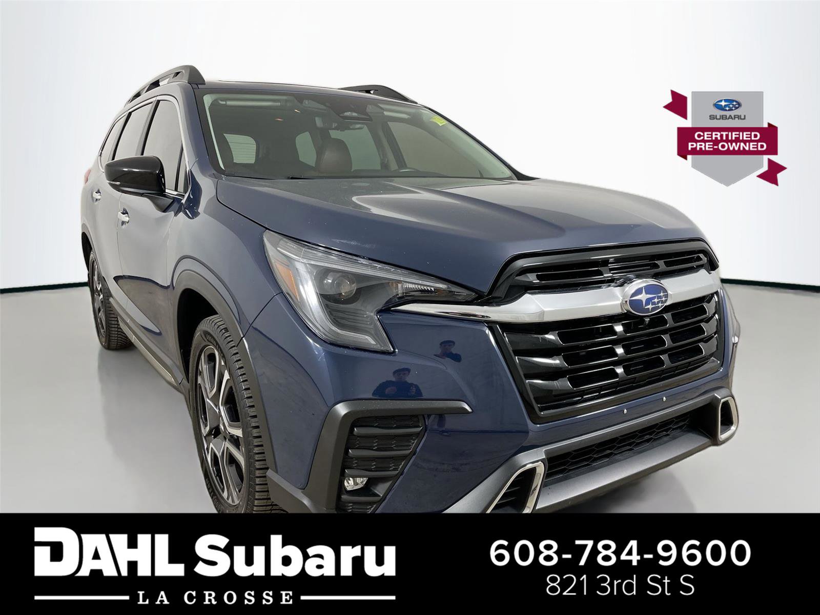 Used 2024 Subaru Ascent Touring AWD/4WD image 1