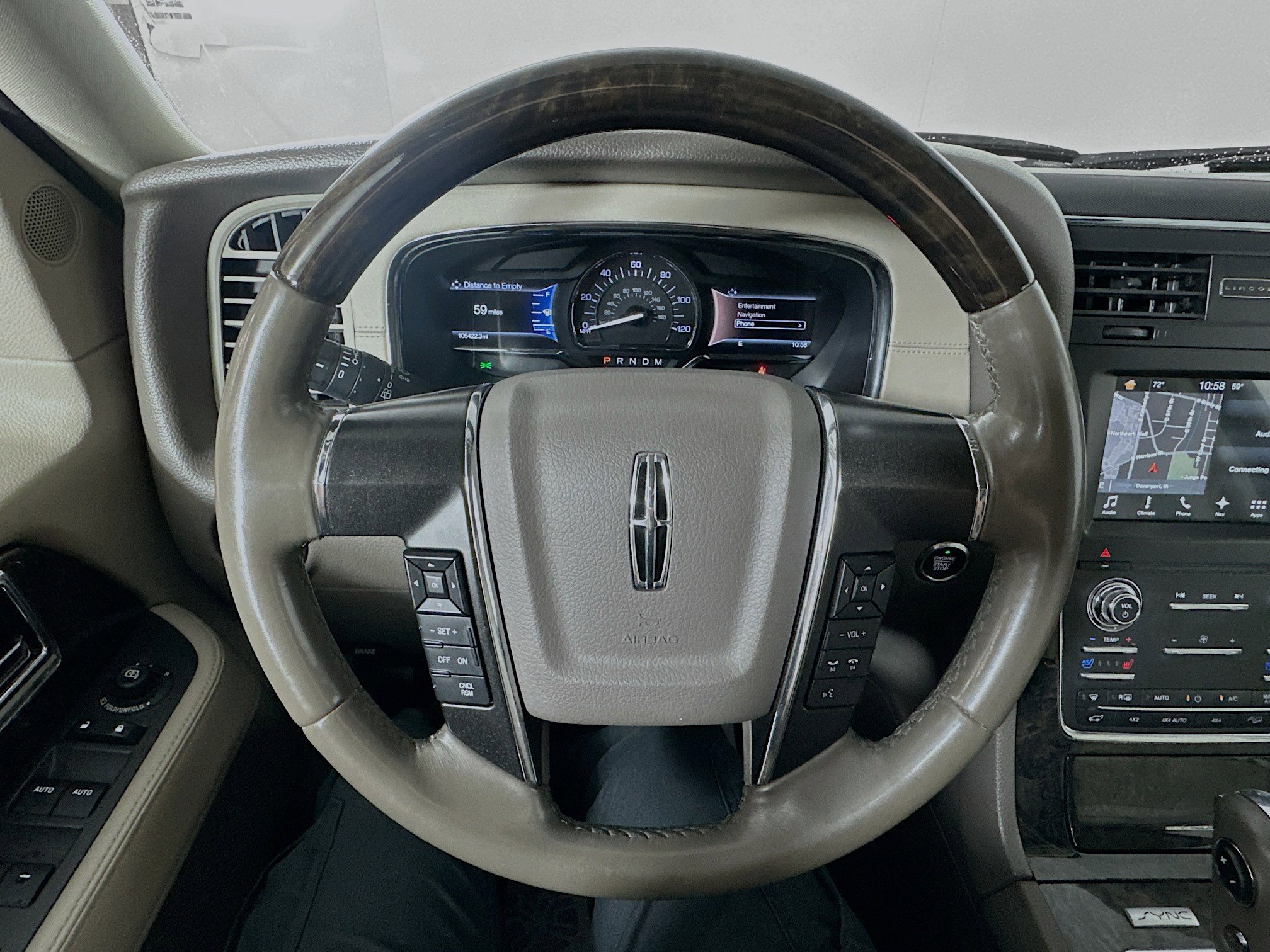 Used 2016 Lincoln Navigator Select AWD/4WD image 11