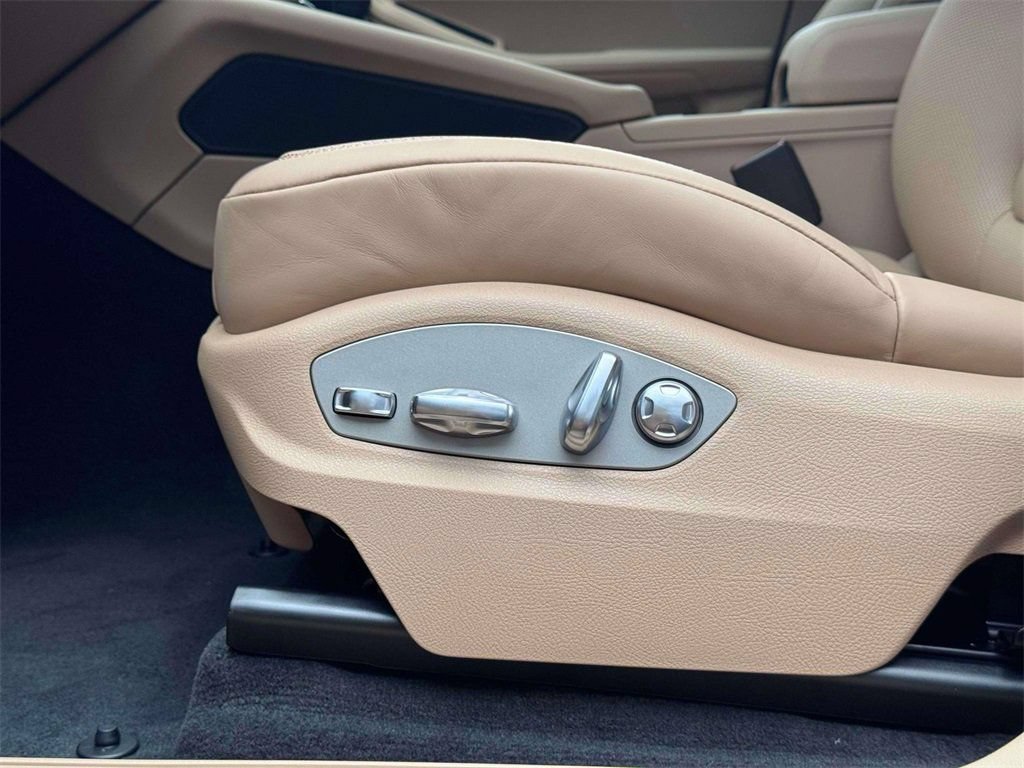New 2026 Porsche Macan AWD/4WD image 18