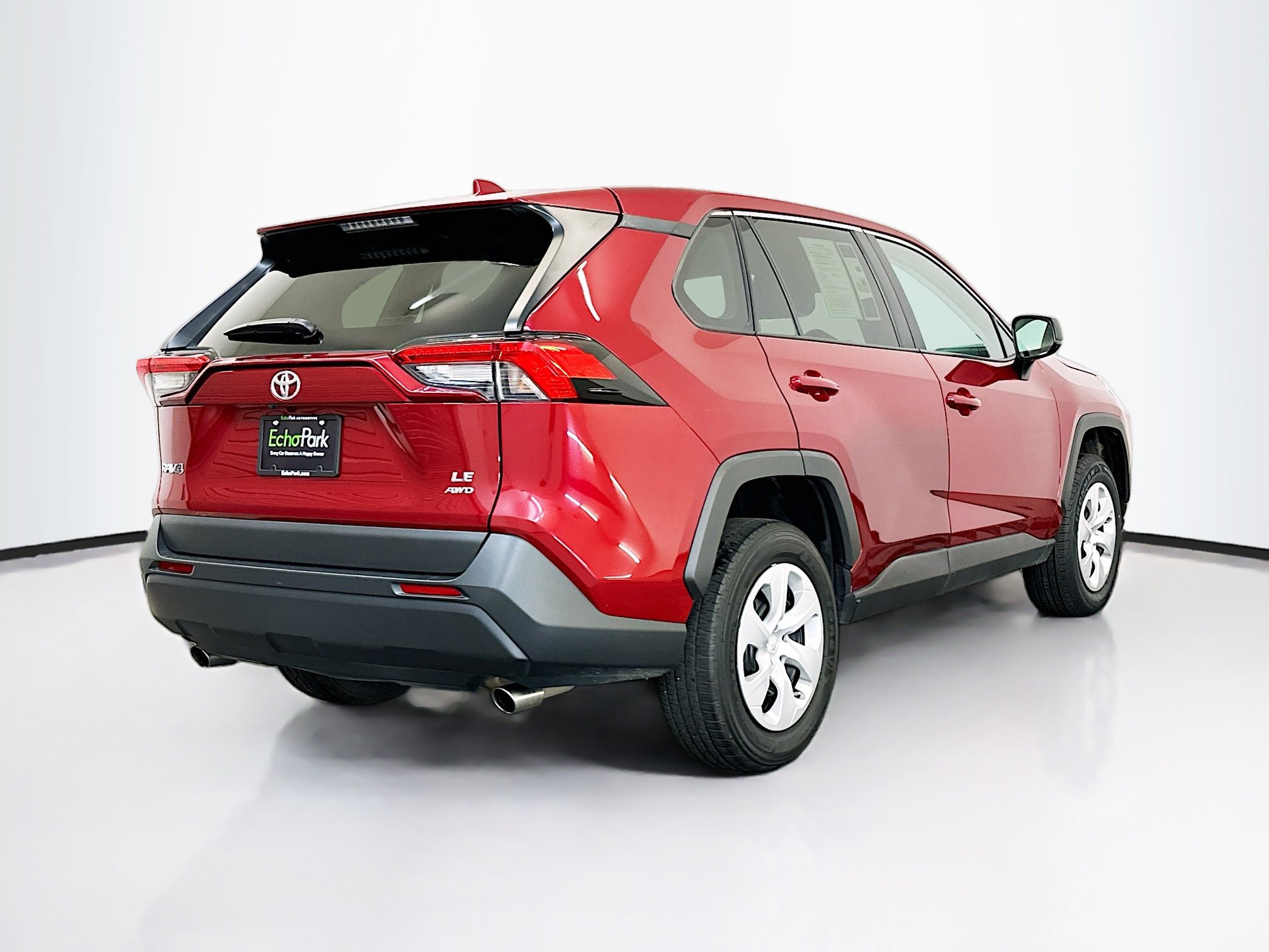 Used 2024 Toyota RAV4 LE image 9