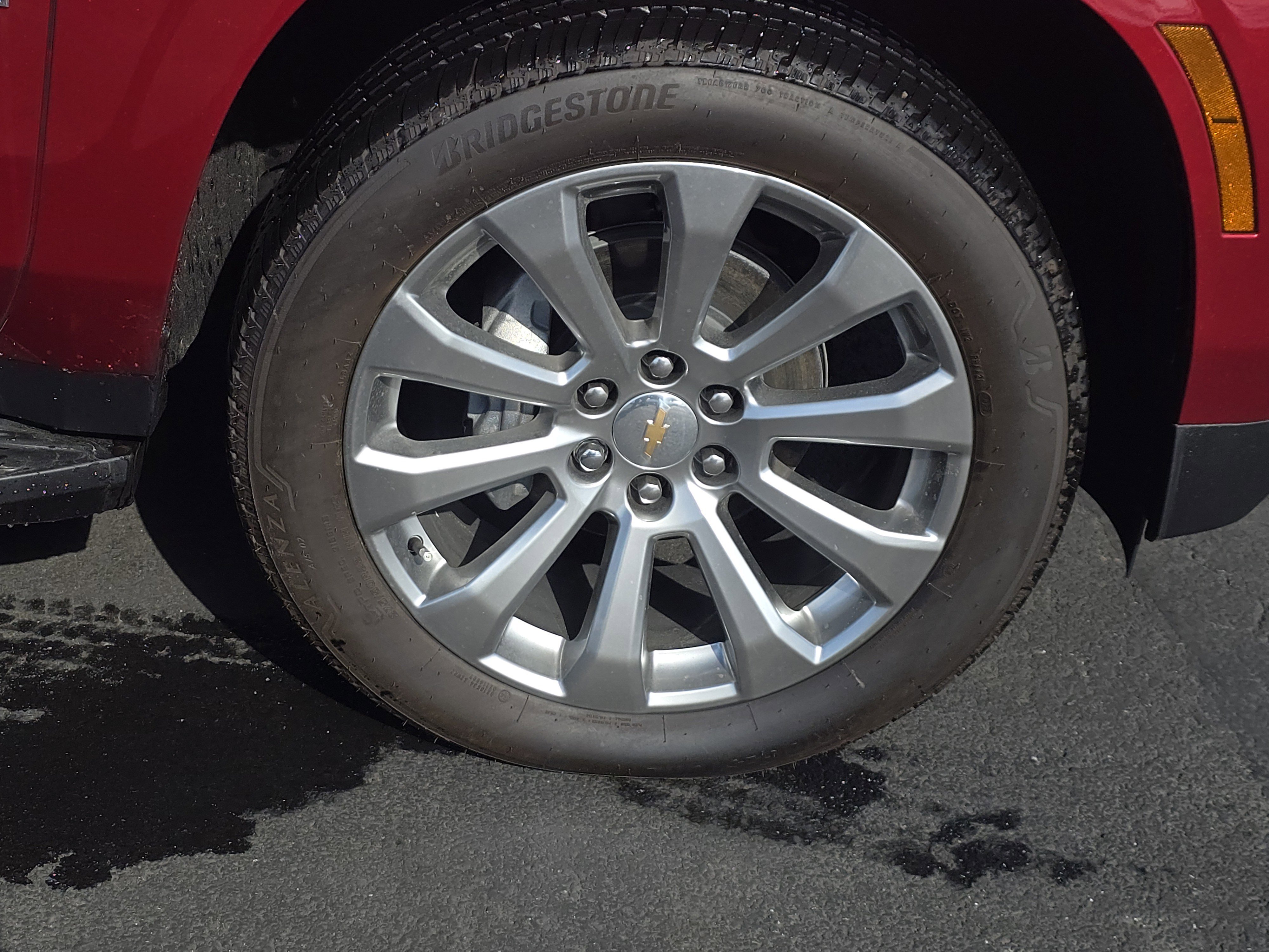 New 2025 Chevrolet Suburban Premier image 8