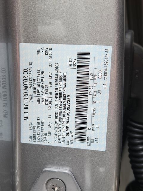 New 2025 Lincoln Nautilus Premier image 24