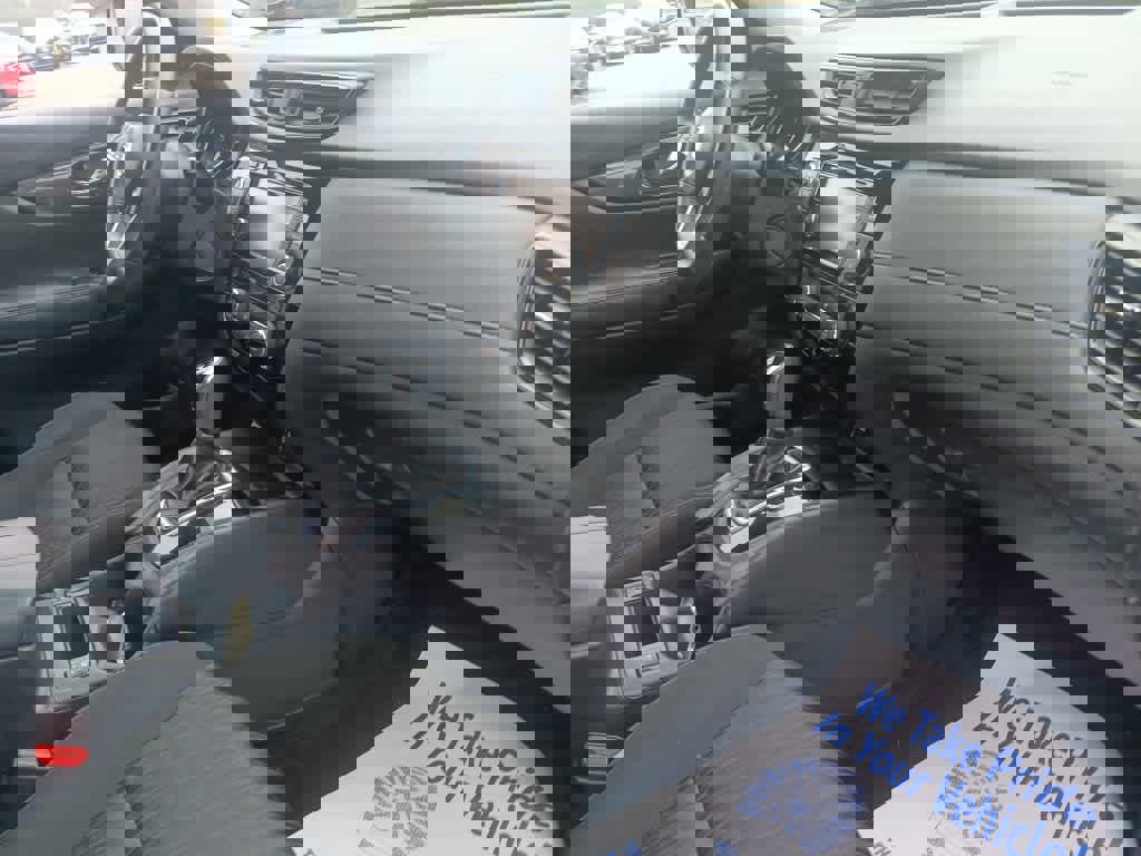 Used 2019 Nissan Rogue SV image 25